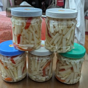 Ngó sen muối chua
